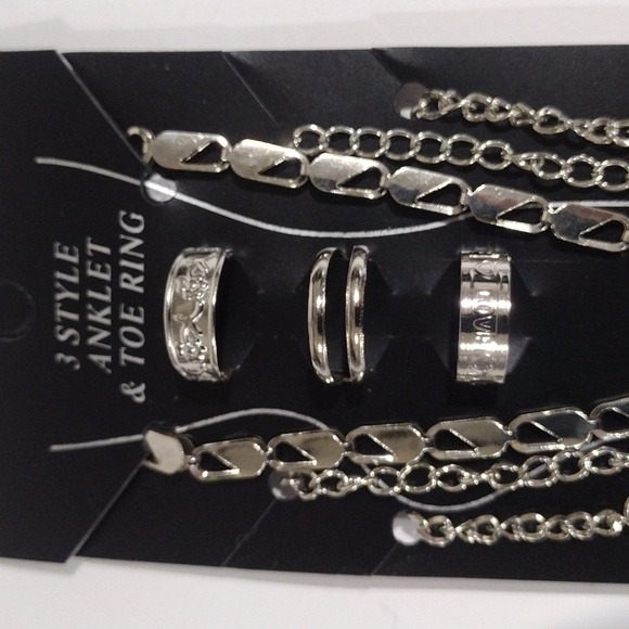 Silver Tone 3-Piece Anklet Set with Charms + 3 Toe Rings – Trendy Summer Jewelry - Picture 4 of 8